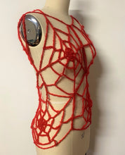 Load image into Gallery viewer, WEBS WE WEAVE Top - Red size M