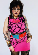 Load image into Gallery viewer, WEBS WE WEAVE Top - Black size M