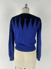 Load image into Gallery viewer, Vintage 80s Pullover size medium/large
