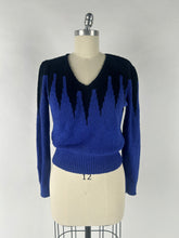 Load image into Gallery viewer, Vintage 80s Pullover size medium/large
