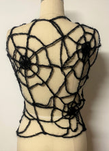 Load image into Gallery viewer, WEBS WE WEAVE Top - Black size M
