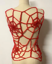 Load image into Gallery viewer, WEBS WE WEAVE Top - Red size M
